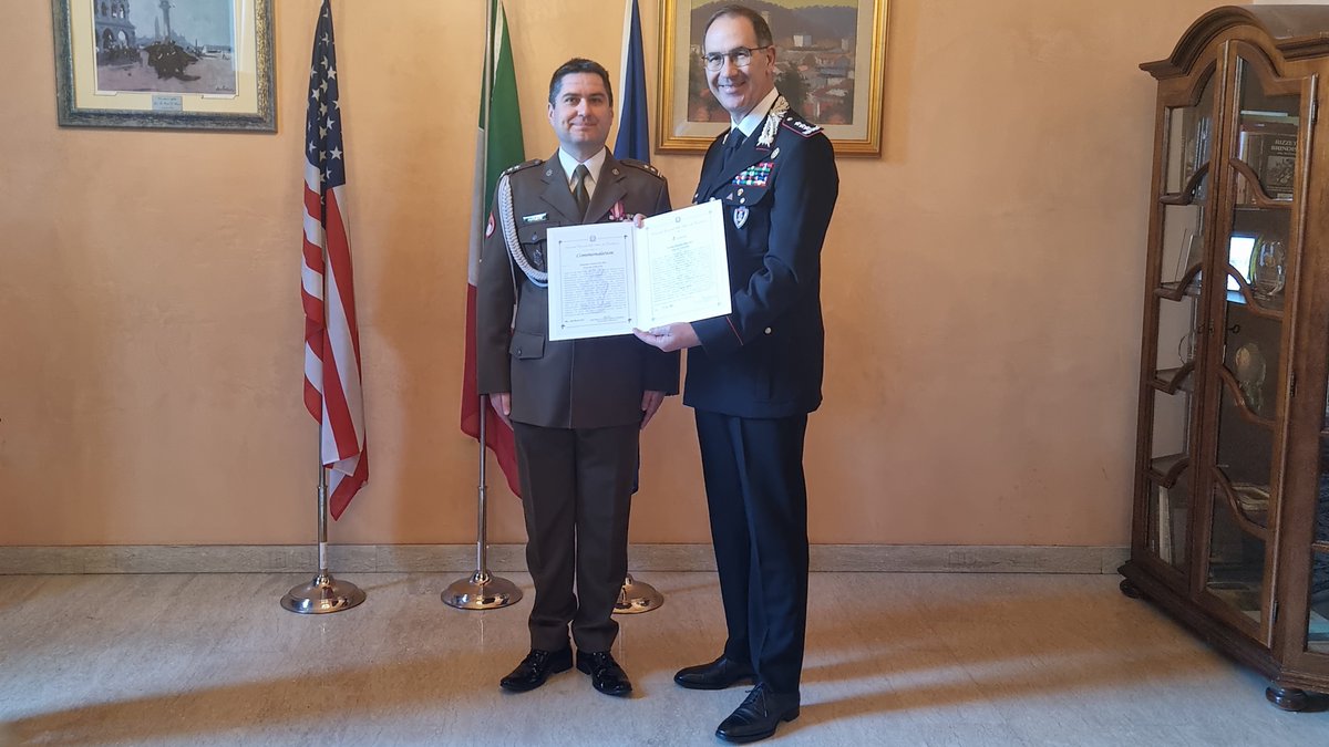 NSPCOE's tweet image. Celebrating #excellence at #NSPCOE! 
During his visit, Lt Gen Minicucci awarded a formal Commendation to our E&amp;amp;T Branch Head, OF4 P. Jurczyk (🇵🇱 @Zandarmeria) &amp;amp; the prestigious Mauritian Medal to our Support Branch Head, OF4 G. Bertoli (🇮🇹 @_Carabinieri_).
Congratulations, Sirs!