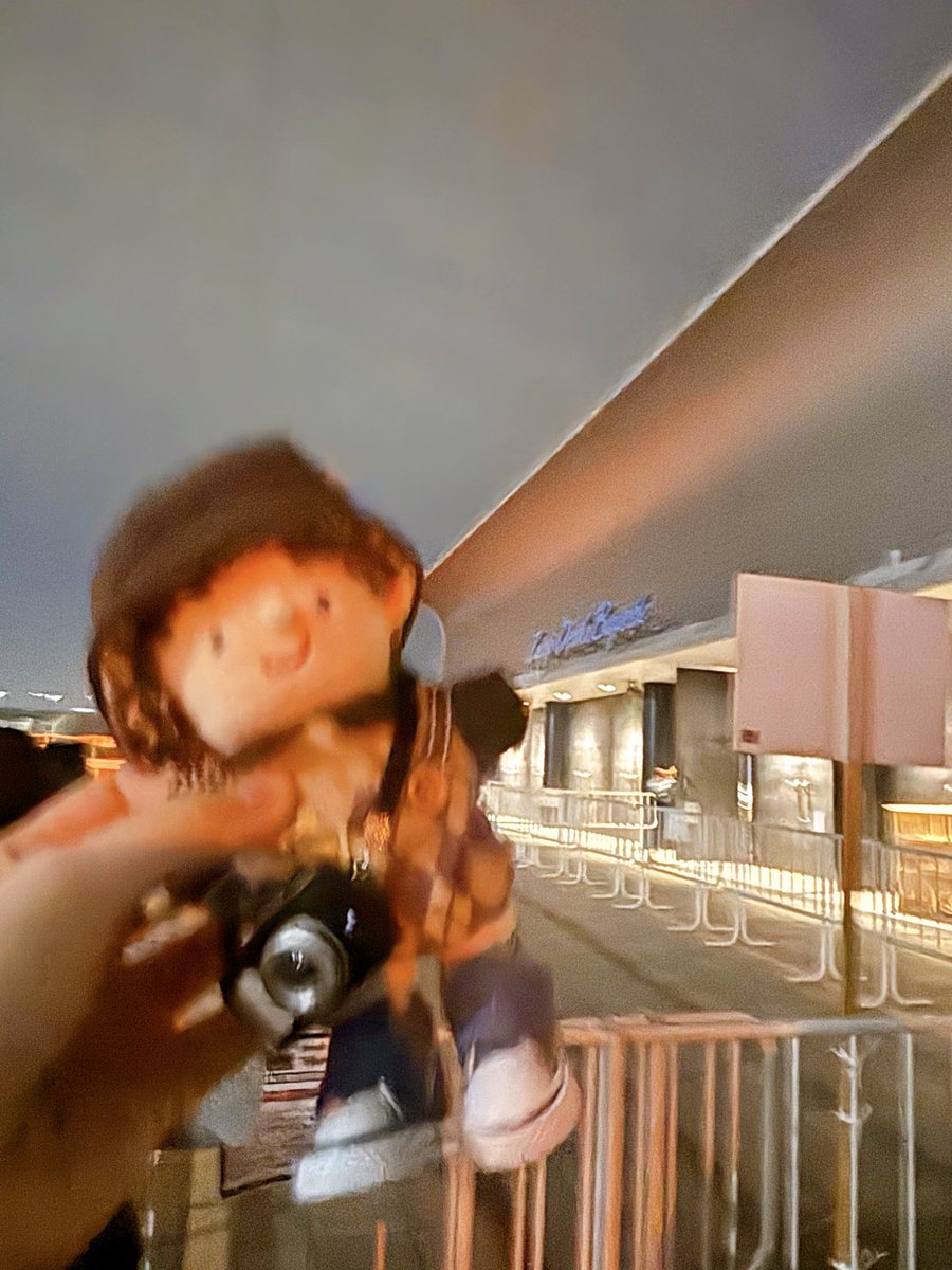 mi2drm's tweet image. ライブ最高すぎました！！たくさん声出してたくさん笑ってたくさん泣きました🥹歌声が素晴らしすぎて感動、、！！
ハイタッチ会も参加させていただきました！優しい笑顔で目を合わせてくれて夢のようでした、、！！初の大阪遠征、最高の思い出になりました！！
#コロミユぬい活部
#HumorisHuman