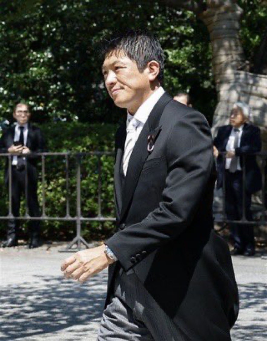 【速報】
高市早苗！靖国参拝見送りへ！

神谷宗幣なら首相になっても！
堂々と参拝するぞ！
#高市早苗に日本は救えない