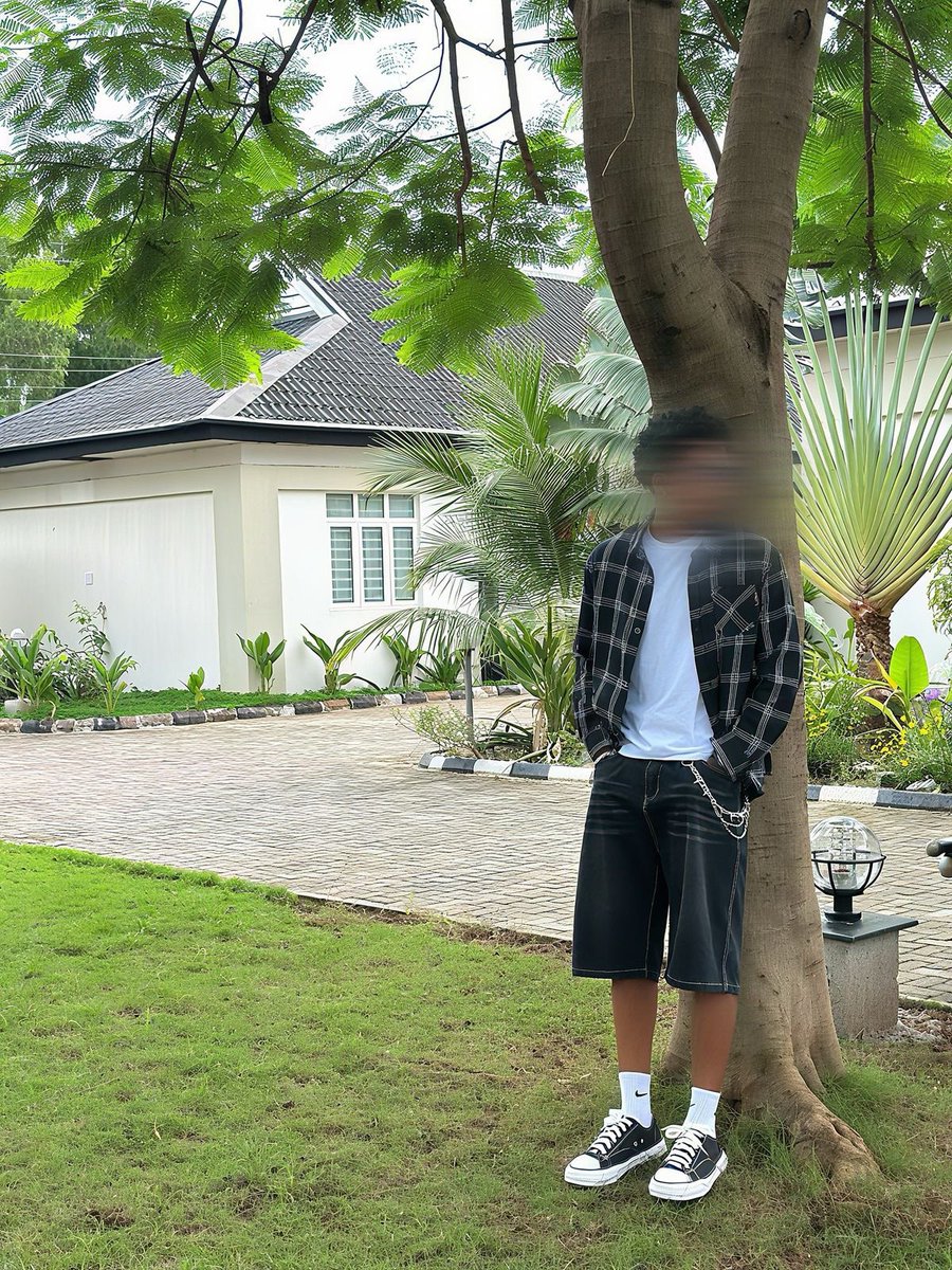 wtfay0's tweet photo. 🌴. https://t.co/lL4QcI0Hpb