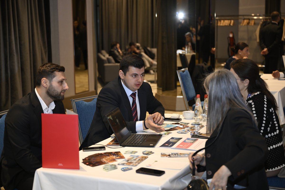 AzerbaijanSTA's tweet photo. Azərbaycanın turizm imkanları Türkiyədə silsilə tədbirlər çərçivəsində təqdim olunub

ATB-nin Türkiyədəki rəsmi nümayəndəlik ofisinin təşkilatçılığı ilə 13-17 aprel tarixlərində Türkiyədə tanıtım xarakterli silsilə tədbirlər keçirilib.

Ətraflı: https://t.co/esgRDtH3Wf https://t.co/8zXn92qCIf