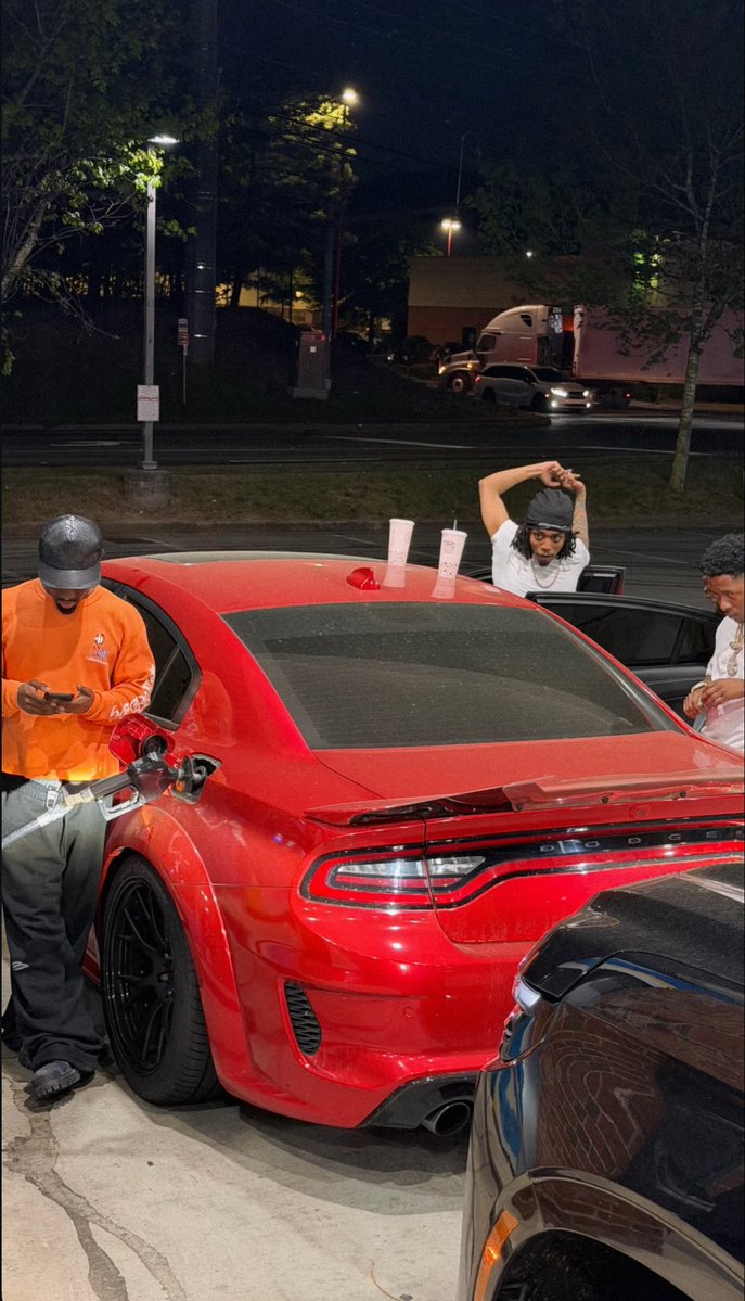 Favorite tweet media