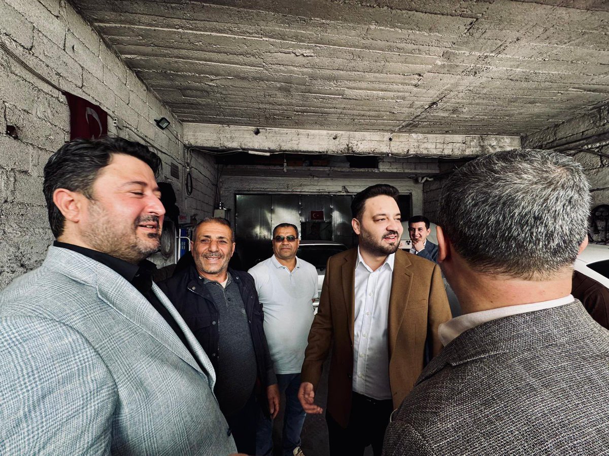 av_mfa's tweet photo. 📍 Yeni Sanayi

Milletvekillerimiz @MvSuleymanOzgun , @EmreCaliskan_50 , İl Gençlik Kolları Başkanımız @NecatiYurtbilir , Merkez İlçe Başkanımız @SSonugelen ve İl-İlçe yönetim kurulu üyelerimiz ile birlikte; Sınırlı Sorumlu Nevşehir Meslek Odaları Birliği Toplu İşyeri Yapı Kooperatifi Başkanı Sayın Yıldırım Ulucan’ın eşliğinde Yeni Sanayi esnafımızı iş yerlerinde ziyaret ettik.

Alın teriyle çalışan, üreten ve şehrimizin kalkınmasına katkı sunan esnaflarımızın talep ve önerilerini dinleyerek verimli istişarelerde bulunduk.

Nevşehir’imizin üretim gücüne değer katan tüm esnaflarımıza hayırlı ve bereketli kazançlar diliyorum.
