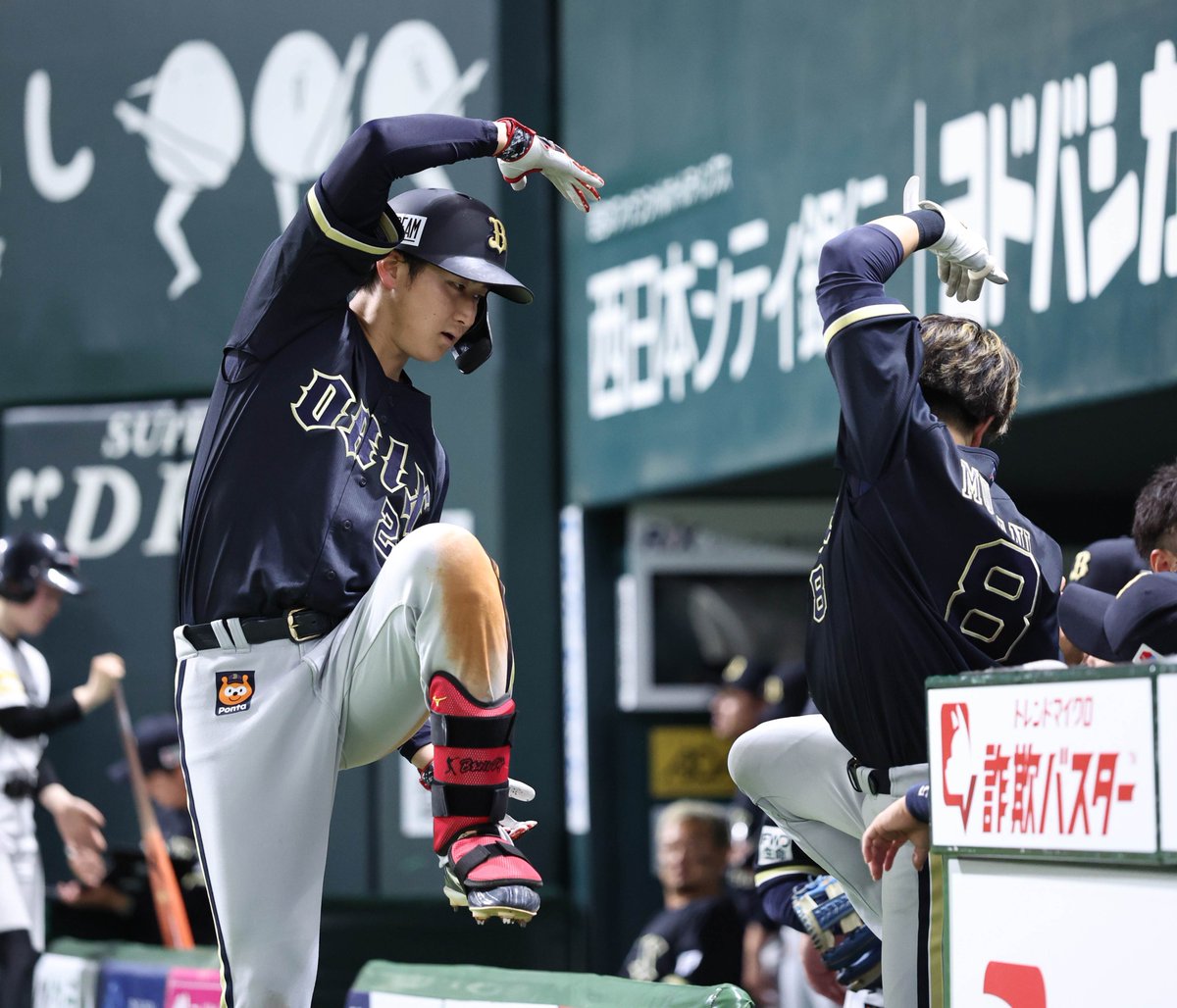 オリほーーーち tweet media