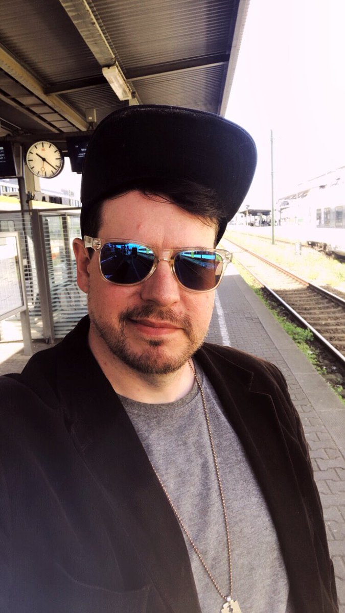 Mario Macellaio tweet media