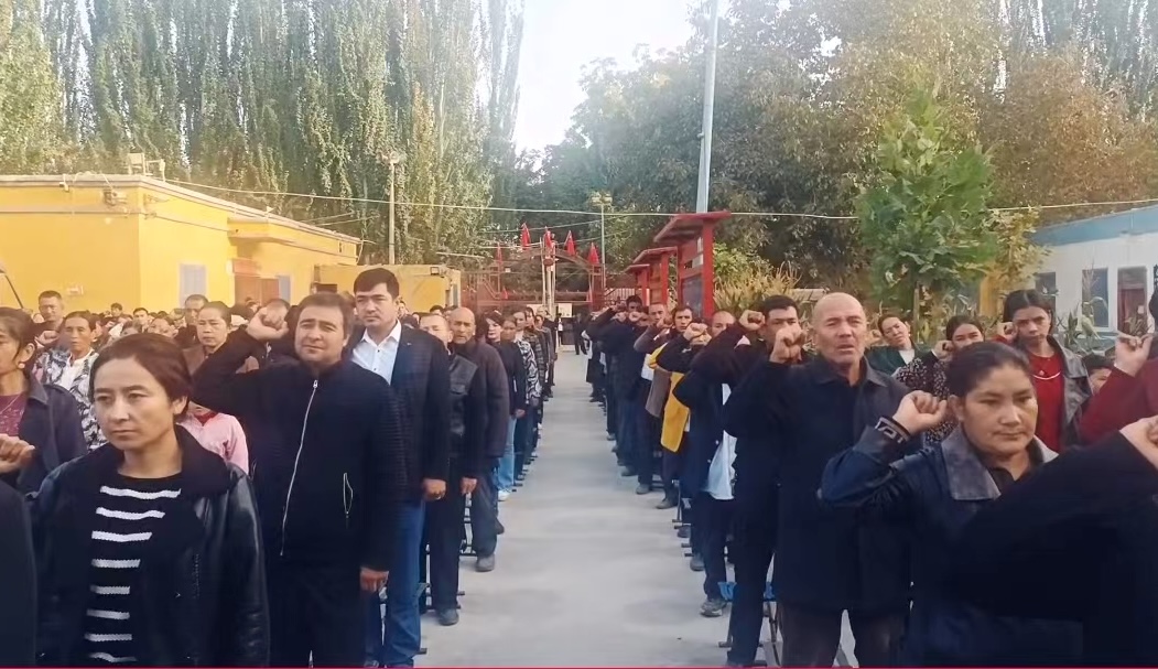 Adrian Zenz tweet media