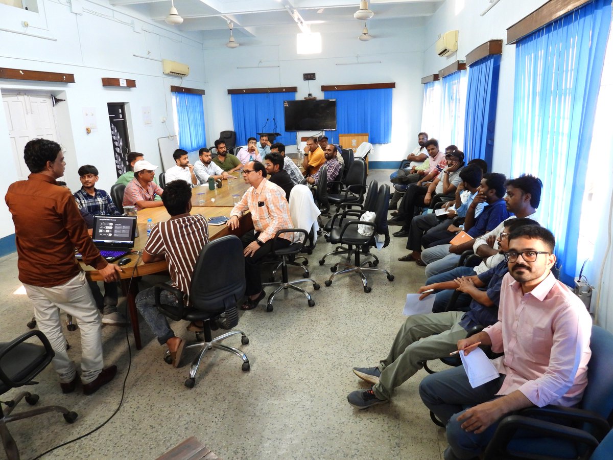 FBPOfficial_GoI's tweet photo. A training-cum-discussion session on e-file movement for work and bill-related files was successfully conducted at FBP on 17.04.2026 during the second shift (03:30 PM – 05:30 PM).
#MinistryOfJalshakti #fbpofficial #farakkabarrage #fbp #JalShakti #training https://t.co/F7QvtjY2lG