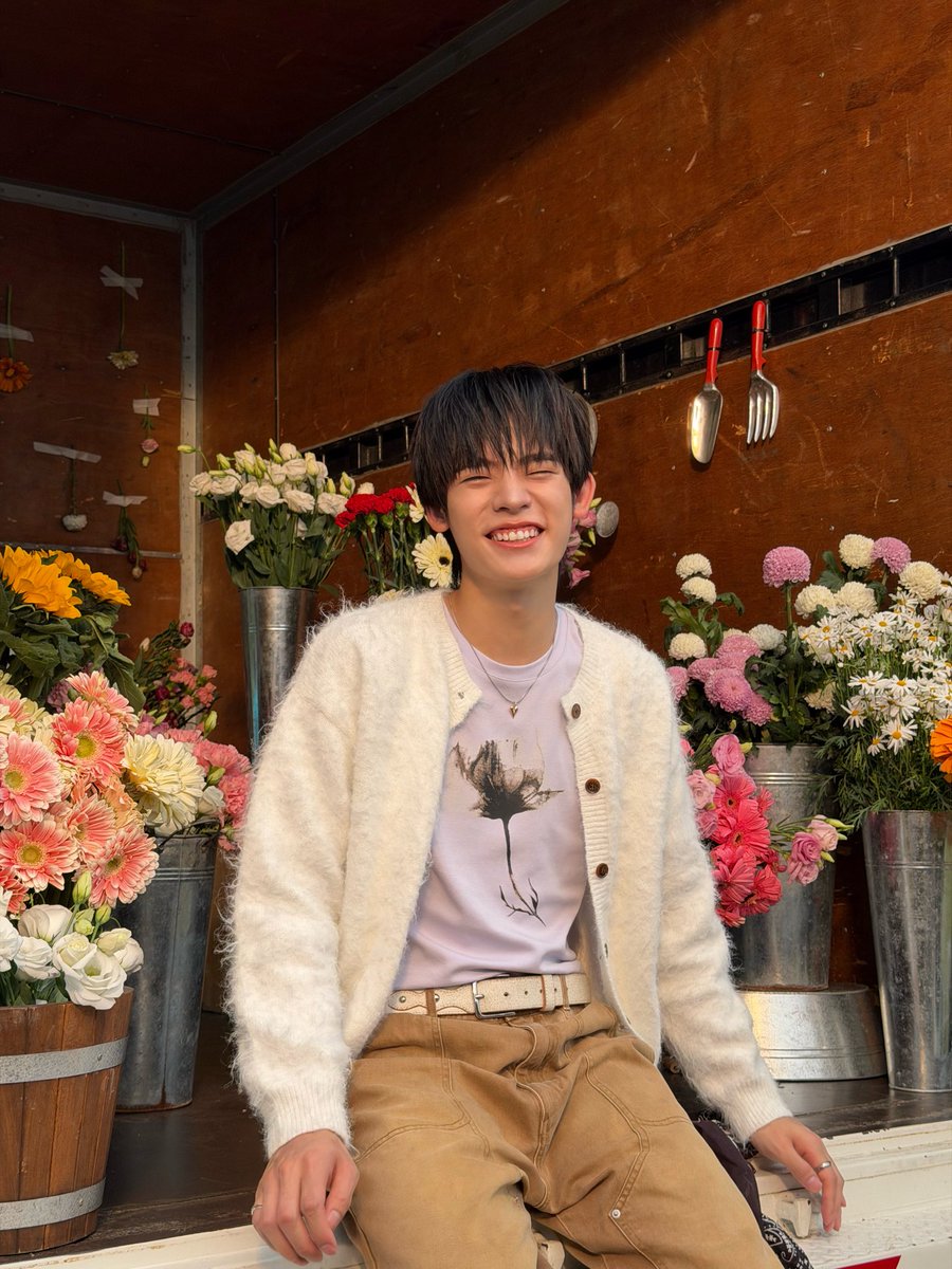 porsuppakarn tweet media