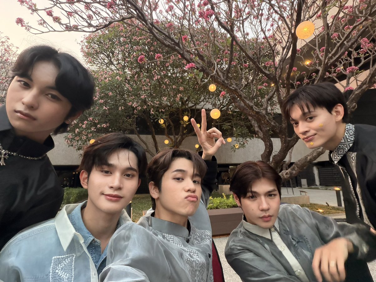 #ROUND2026 has officially started!

We enjoyed having dinner with our guests from other ASEAN countries and Korea. 
Mabuhay! Welcome to the Philippines~ 🇵🇭✨ 

#HORI7ON