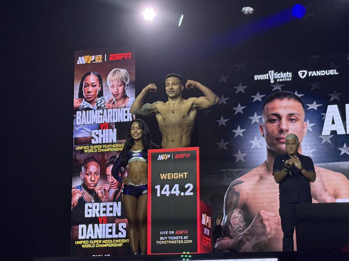 Star Boxing tweet media