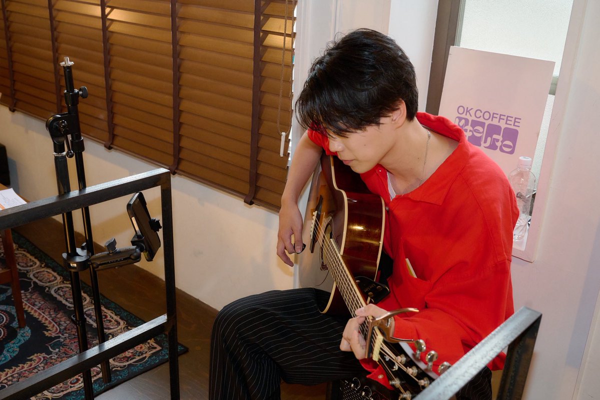 kaede_k99's tweet image. 1日店長🕴️
cafeイベント楽しかったね
またやります❕

オフショットどーぞ🙋🏻‍♂️

#北林楓
#cafe