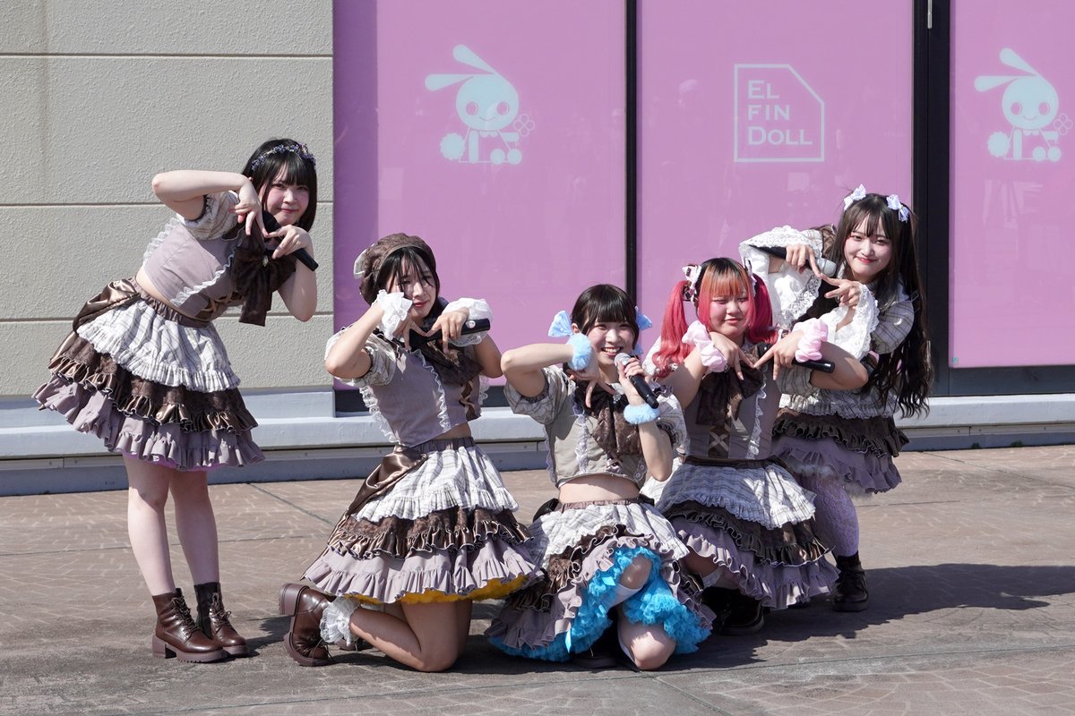 よんもく tweet media