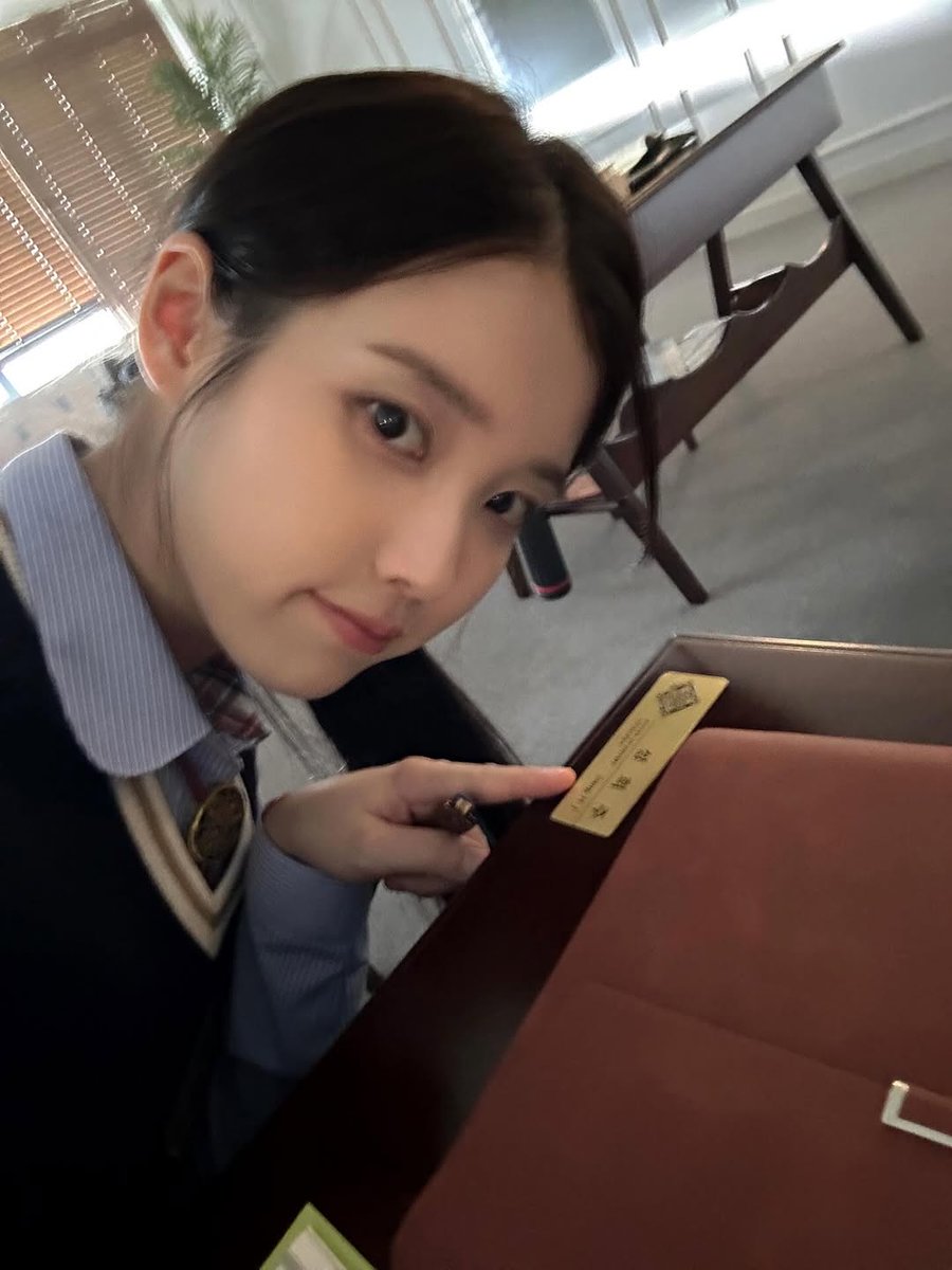 ksiemdkdmd's tweet photo. 오늘도 본방 드가자

#대군부인 #21세기대군부인 https://t.co/KCbt8Xv7QB