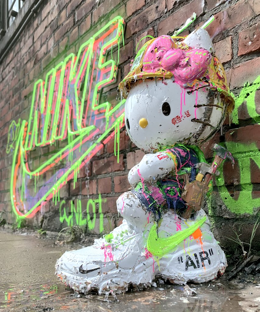 NYCBee99's tweet image. Concrete X Hello Kitty X Nike 

#friday #fridayvibes #fridaymotivation #concrete #HelloKitty #Nike