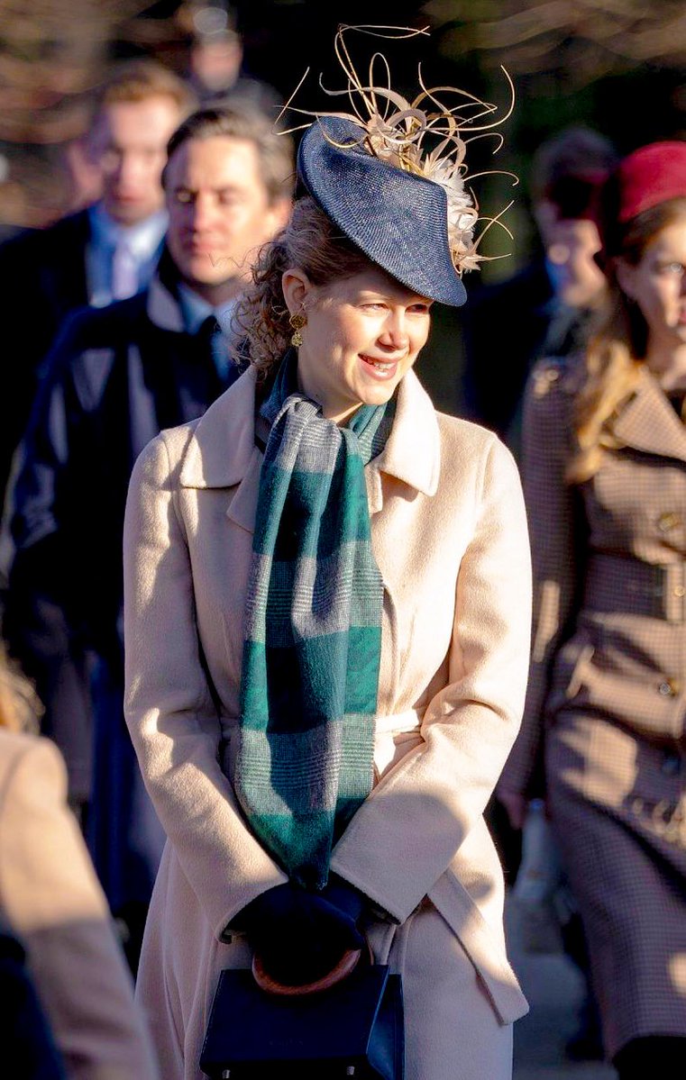 royalchildren_'s tweet image. Lady Louise Mountbatten-Windsor attends the Christmas Morning Service, at St Mary Magdalene's Church in King's Lynn, England 🎄-December 25th 2025.
.
📷 : Mark Cuthbert/@GettyImages 
.
#LadyLouise #LadyLouiseMountbattenWindsor #England