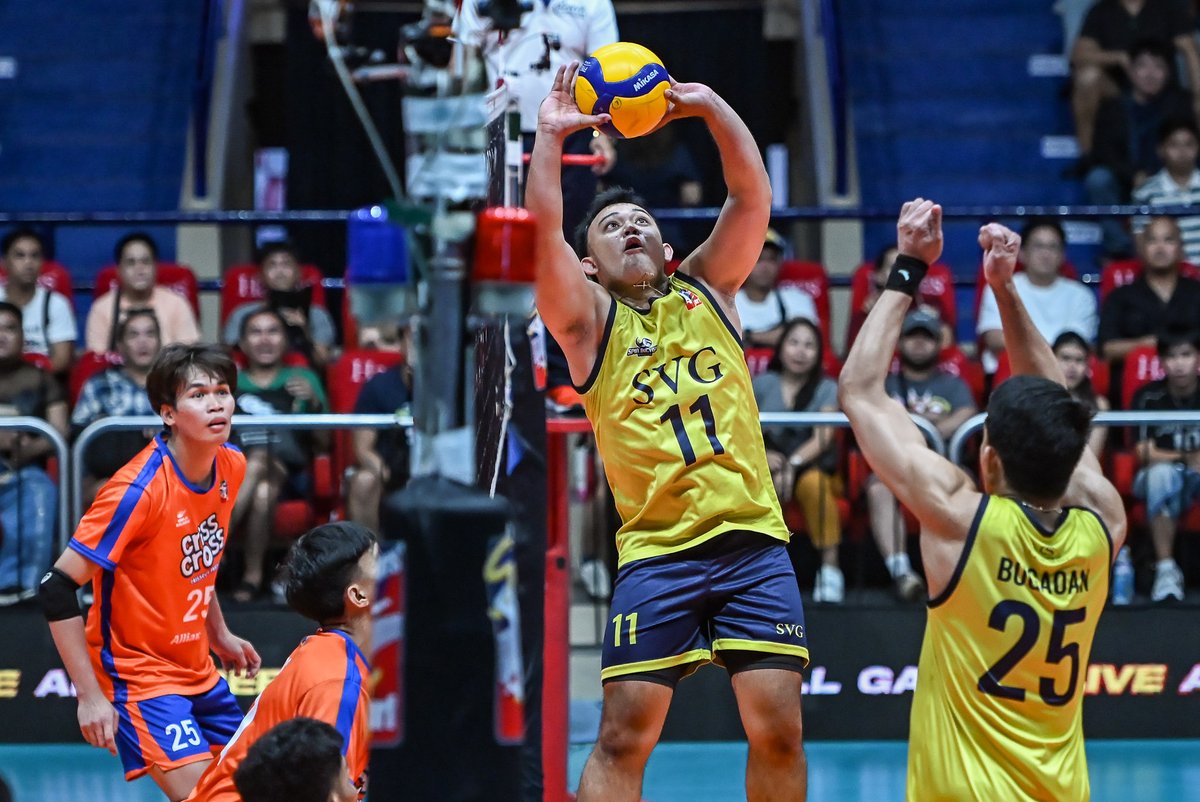 tiebreakertimes's tweet image. #SpikersTurf2026 JC Enarciso rises when it mattered most for Savouge, by @justinvalencia_

#ReadMore 👉 tbti.me/s22vy4