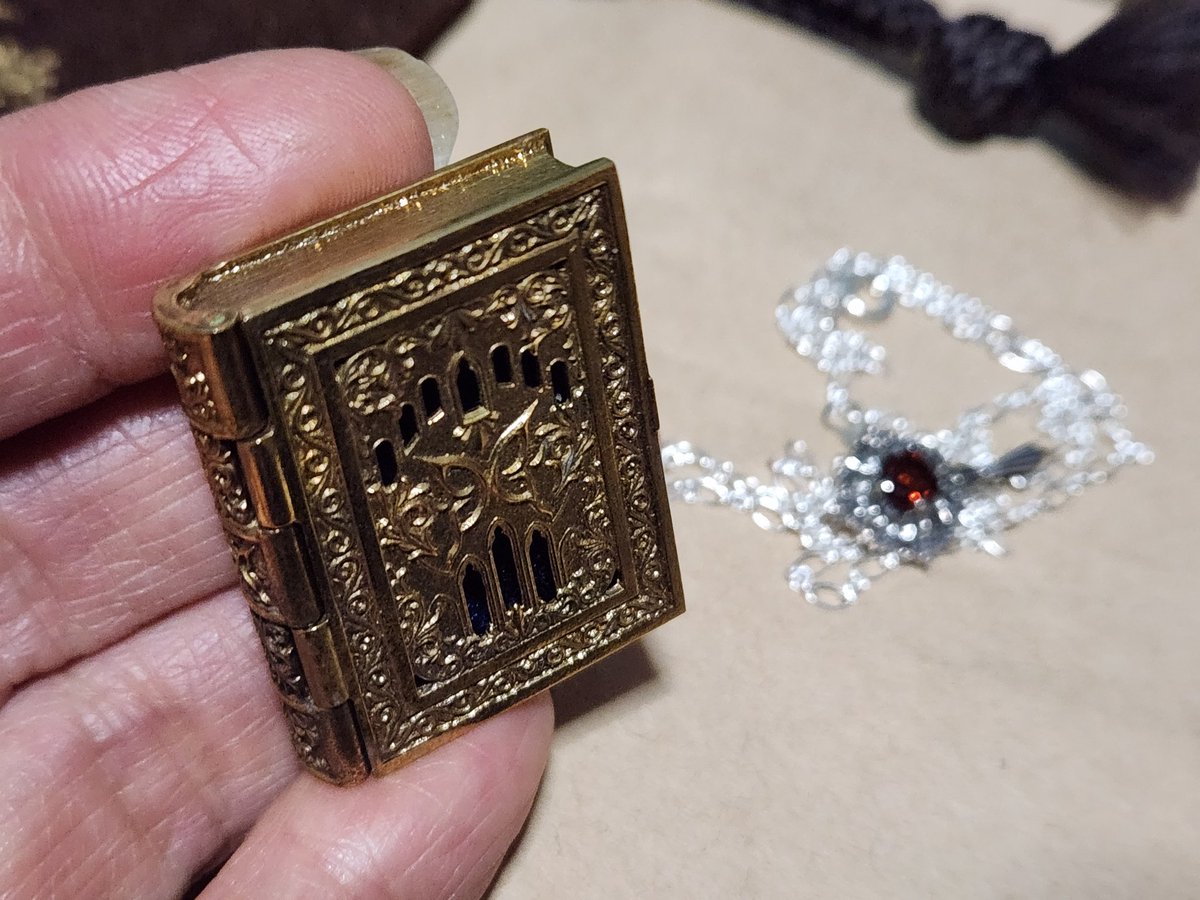 みどり tweet media