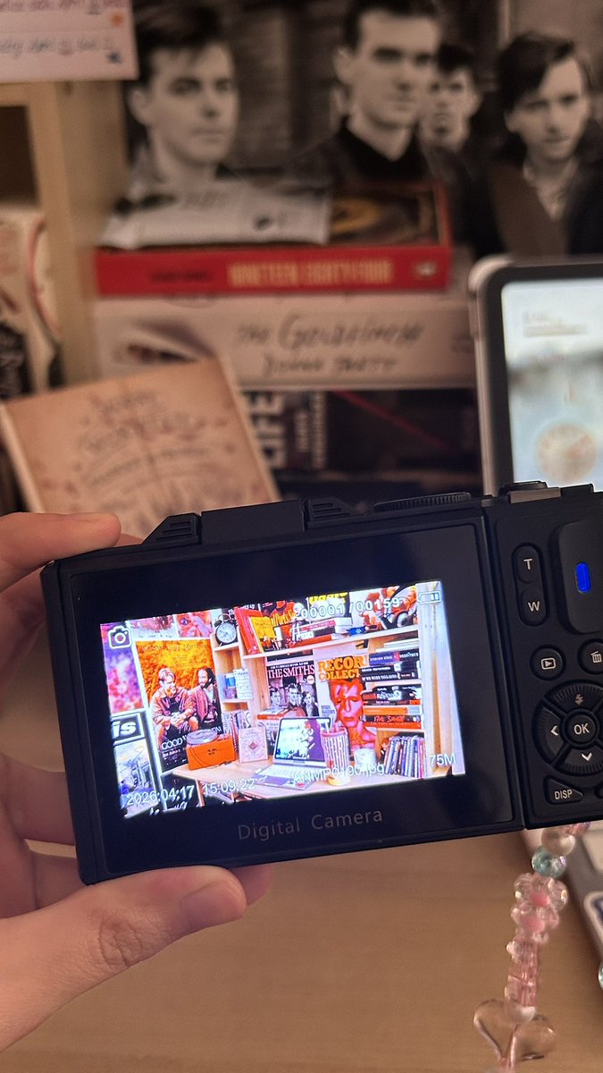 Snowie🍎 tweet media