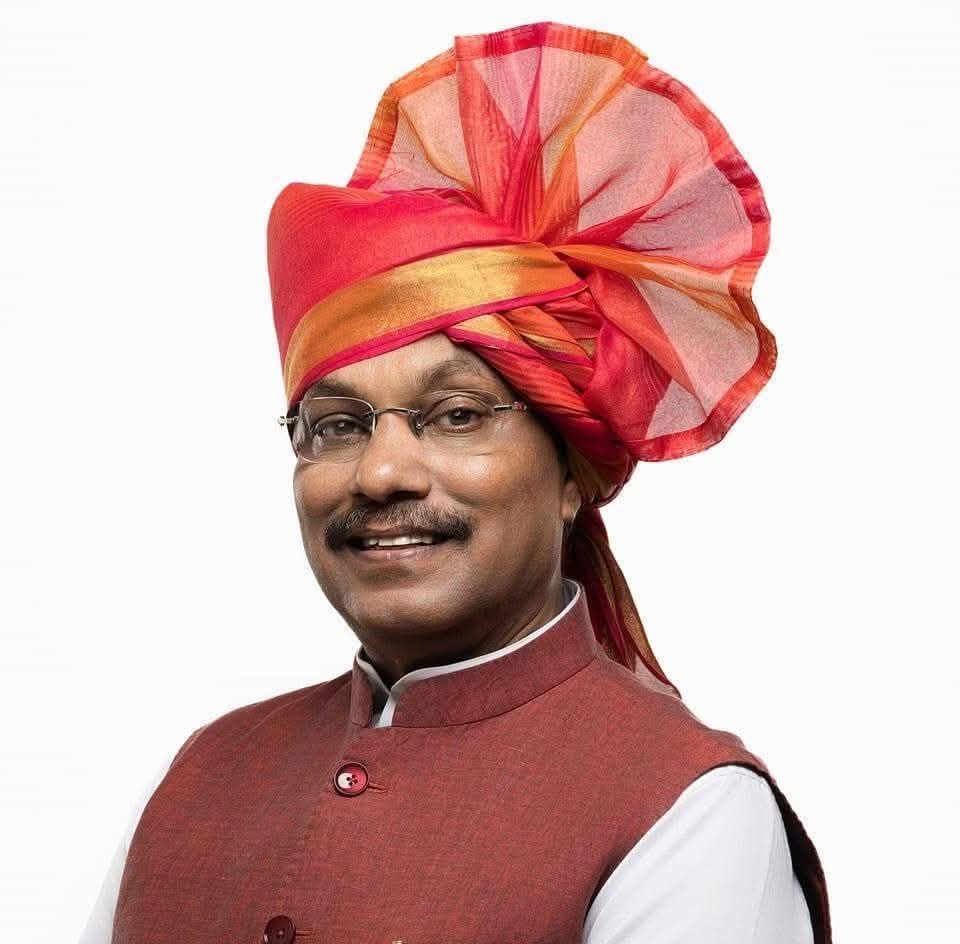 PranitaDeore's tweet image. भारतीय जनता पार्टीचे राष्ट्रीय महासचिव आदरणीय श्री. @TawdeVinod जी यांनी राज्यसभा खासदार म्हणून शपथ घेतल्याबद्दल त्यांचे मनःपूर्वक अभिनंदन.पुढील कार्यकाळासाठी मनःपूर्वक शुभेच्छा.

#VinodTawde जी #Rajyasabha #BJP4India