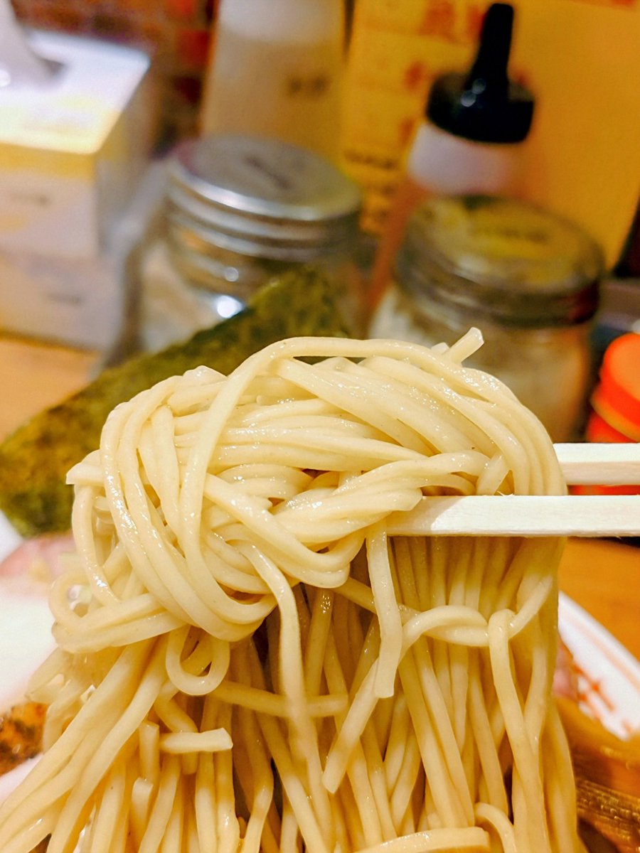 ヨス() tweet media