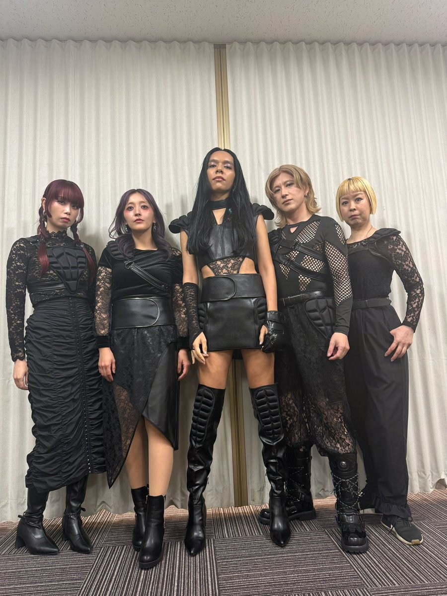 女王蜂 アヴちゃん tweet media