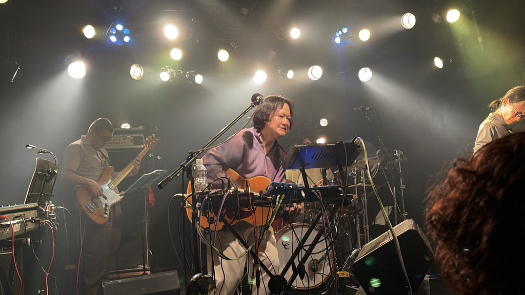 memoryintheblue's tweet photo. butajiさんのライブ
2026/4/17 at 太陽と虎(神戸)
やっとライブを観に行くのが実現
♪トーチを
生で聴ける日が来るとは
♪東京タワーとスカイツリー
♪あかね空の彼方
が
いつか
生で聴きたい
#哀愁
#70年代感
#夕方再放送感
#butaji
#太陽と虎
#トーチ
#東京タワーとスカイツリー
#あかね空の彼方 https://t.co/9ZjgVbH4Hw
