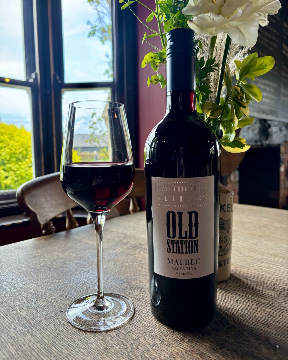 _ThePloughInn's tweet photo. Cheers to World Malbec Day — one of the many wines we pour by the glass. #WorldMalbecDay #wine https://t.co/vTvTDMj0Ov