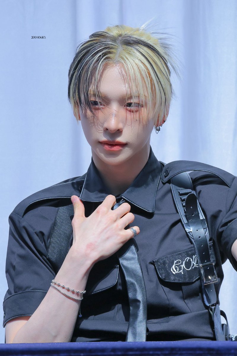 ⁴⁴💛 tweet media