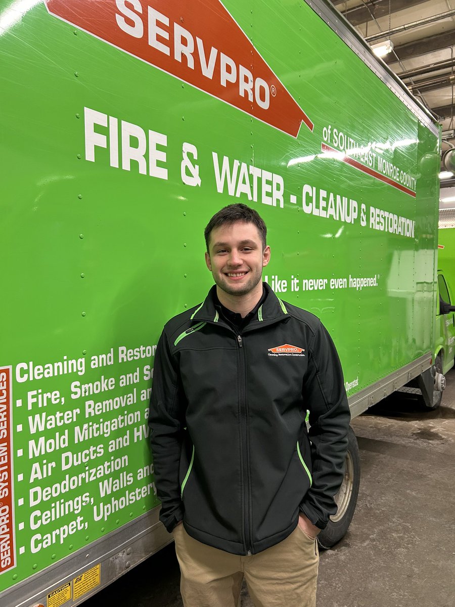 SERVPROofSEMC's tweet image. Happy 3 Year Anniversary to our Project Manager, Zack! We are so grateful to have you on our SERVPRO team!! 💚🥳 Thank you for all you do! 🌟

#servpro #cleaning #restoration #construction #employeeanniversary