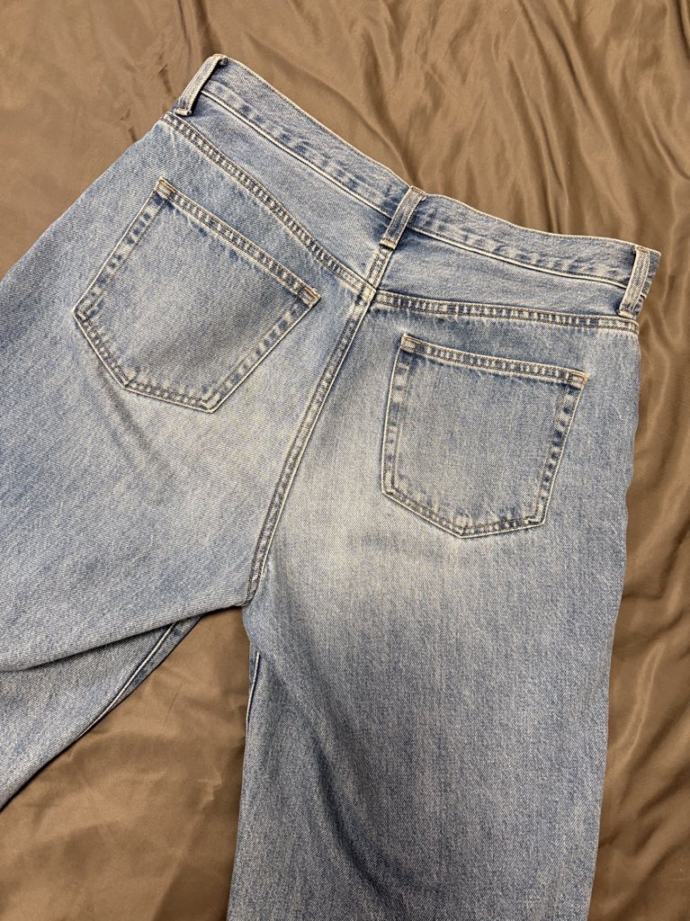 pngaeun's tweet image. pls rt 🫶

ส่งต่อยีนส์ #uniqlo 
รุ่น wide straight สี blue 💙
เอวสูง 27“ สีสวย แมทช์ง่ายกับเสื้อทุกสี

🔥390 ส่งฟรี 🔥
(ราคาเต็ม 1,290)

#ส่งต่อเสื้อผ้า #ส่งต่อเสื้อผ้ามือสอง #ส่งต่อเสื้อผ้ามือ2 #เสื้อผ้ามือสองสภาพดี #เสื้อผ้ามือ2สภาพดี #เสื้อผ้ามือสองราคาถูก