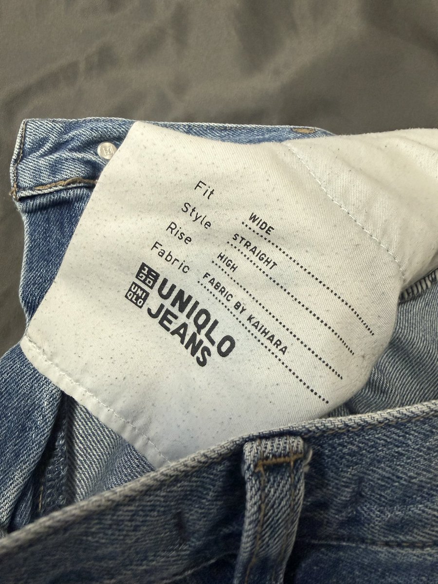 pngaeun's tweet image. pls rt 🫶

ส่งต่อยีนส์ #uniqlo 
รุ่น wide straight สี blue 💙
เอวสูง 27“ สีสวย แมทช์ง่ายกับเสื้อทุกสี

🔥390 ส่งฟรี 🔥
(ราคาเต็ม 1,290)

#ส่งต่อเสื้อผ้า #ส่งต่อเสื้อผ้ามือสอง #ส่งต่อเสื้อผ้ามือ2 #เสื้อผ้ามือสองสภาพดี #เสื้อผ้ามือ2สภาพดี #เสื้อผ้ามือสองราคาถูก