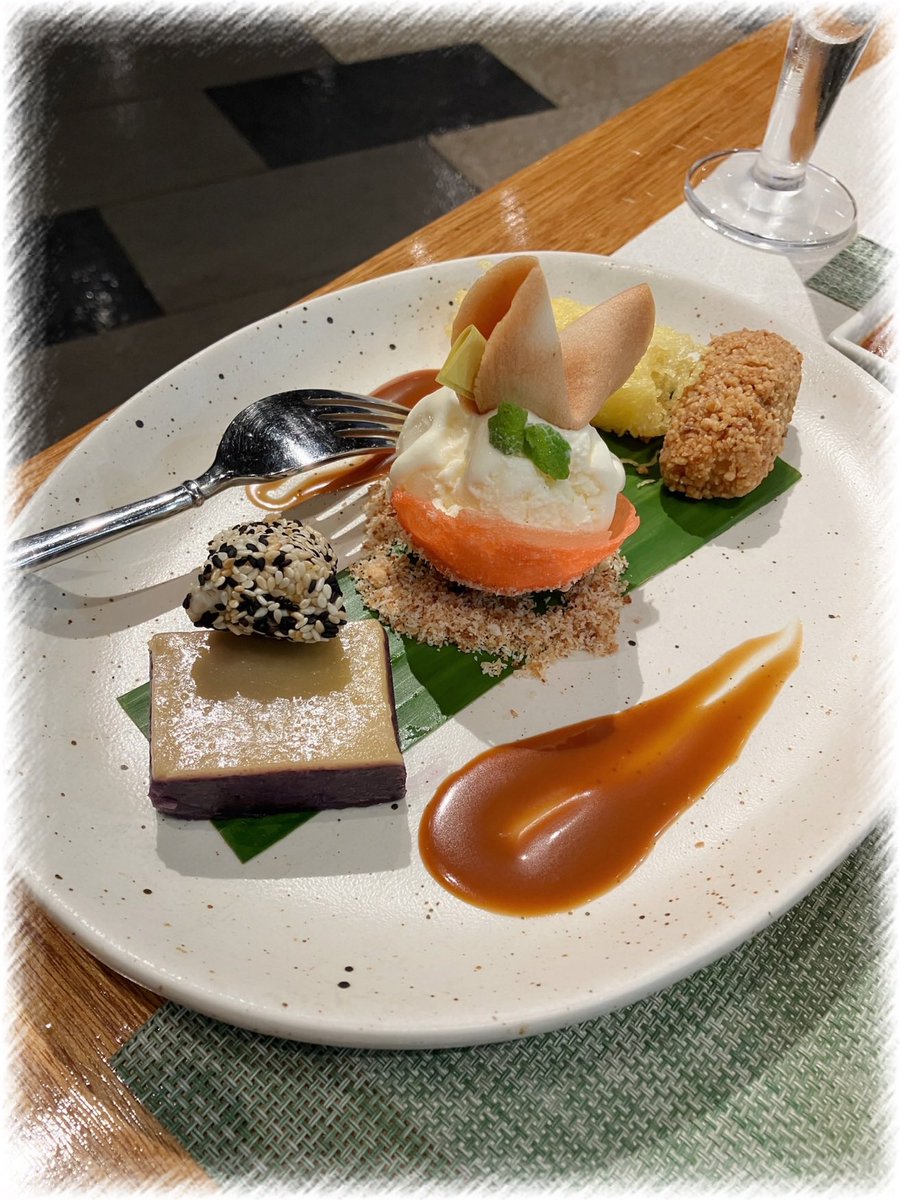 cobasan2's tweet photo. 『飯テロ事件簿📷💭 ̖́-①』

初日の夜ごはん
大好きな #信長 さんで
大好きな すき焼き丼

2日目のランチ はホテル内
#RedGinger 
ここもお気入りのお店です
1枚目は前菜の盛り合わせと
思って注文したら1品目で
デザートの盛り合わせだった😂
このお店は何を食べても美味しい！

↓↓ 続く https://t.co/DNwIrmkuKC