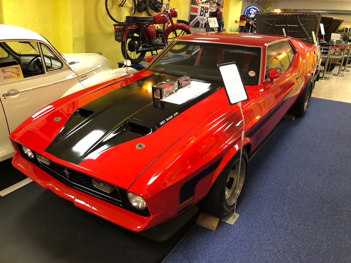 ArtJerrico's tweet image. A cool car I photographed in a car museum, a Mach 1 Mustang same type from #007 #jamesbond #diamondsareforever