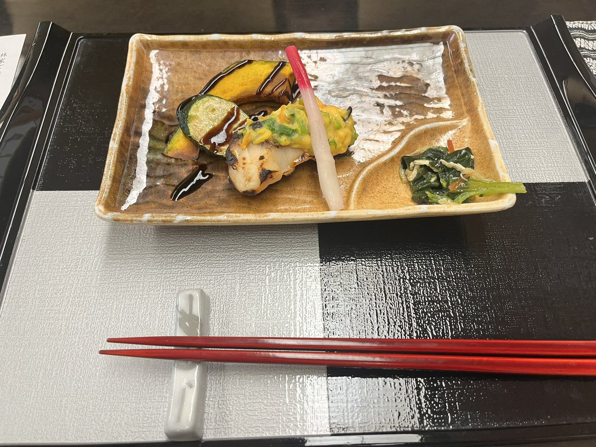 でずま tweet media