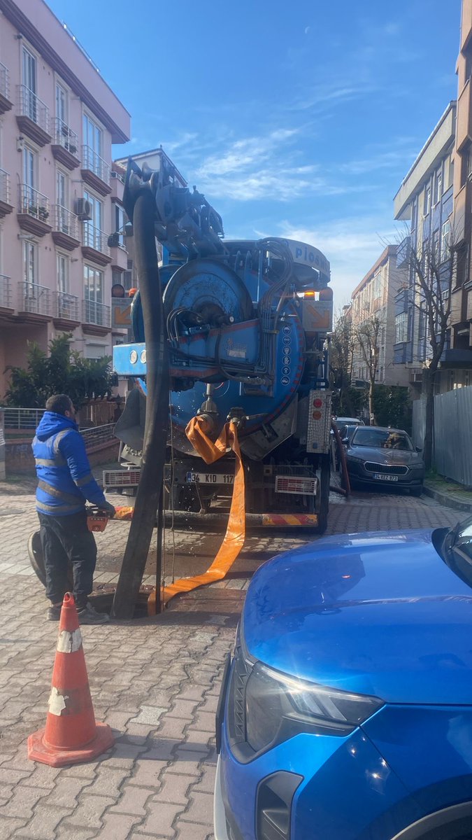 İSKİ Çalışıyor! Avcılar ilçemizde Ambarlı mah.Yurdakul Sokak ve Denizköşkler mah.Balıkçı Sokaktaki atık su hatlarımızda ekiplerimizce görüntü ve temizlik çalışmalarımız  hızla devam etmektedir.Durmak yok 16 milyon İstanbullu için çalışıyoruz.