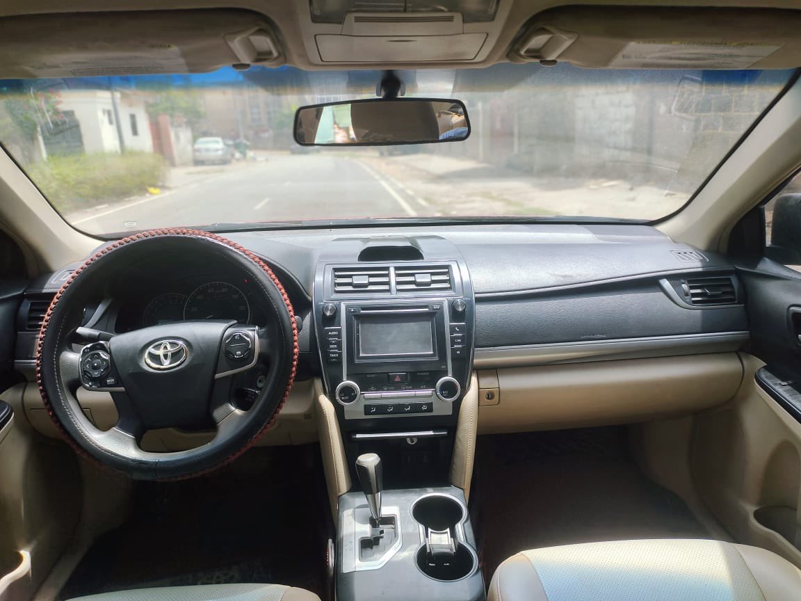 ManlikeFrank_'s tweet photo. Camry 2012 available for just 8.5M 
Don’t miss it ‼️ https://t.co/vgPNsIKN78