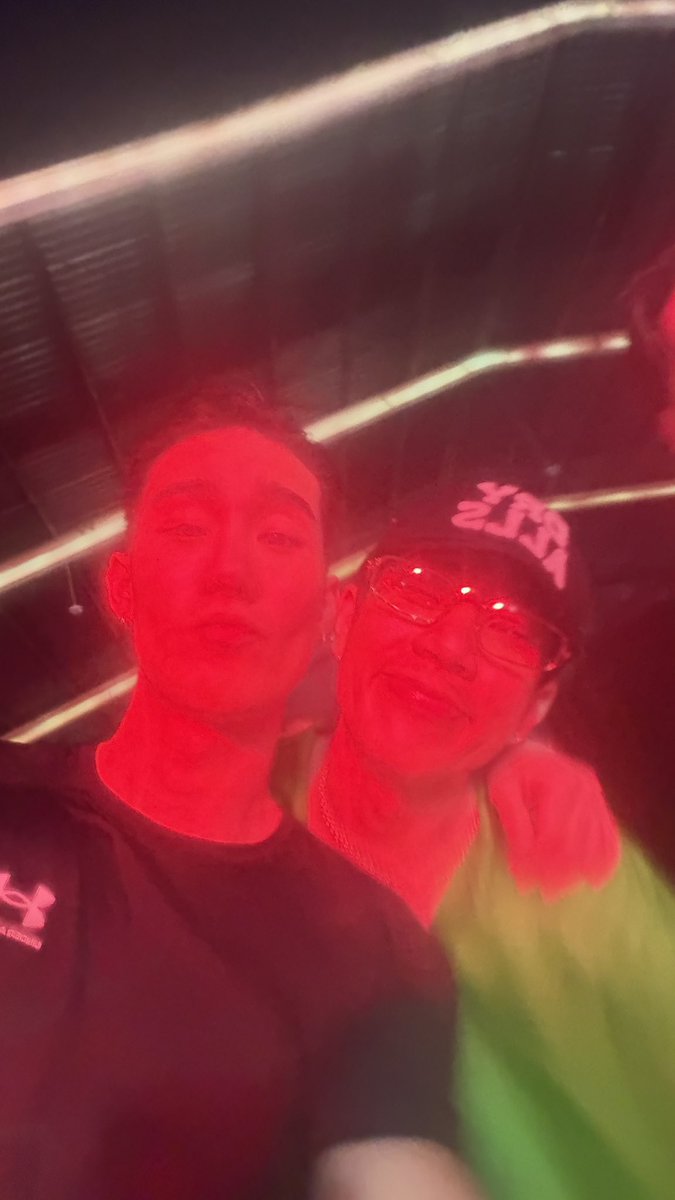 ˗ˏˋ ลอมอมุ・°☆ tweet media