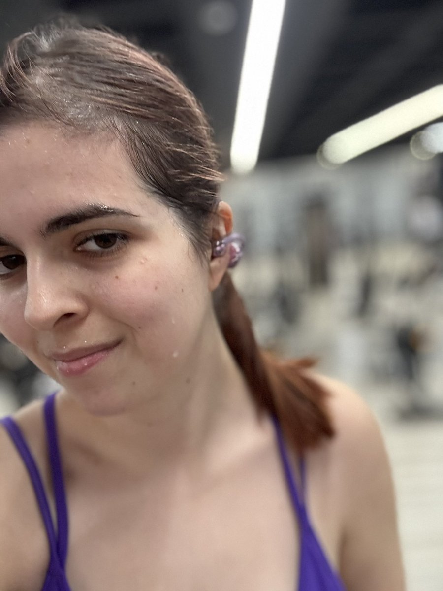 Ele 🌻 tweet media