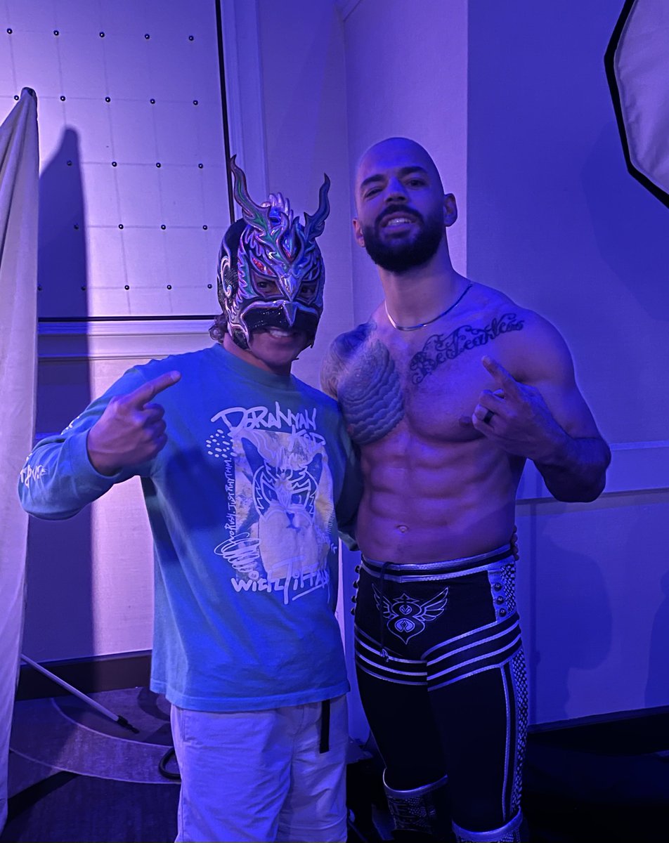 Dragon_Kid_0202's tweet image. あの頃のまま。
何も変わってなかった(凄いなぁ)

リコシェのDRAGONGATE愛に感動。

またね。
いつか、また試合できるかな。
#DRAGONGATE #AEW