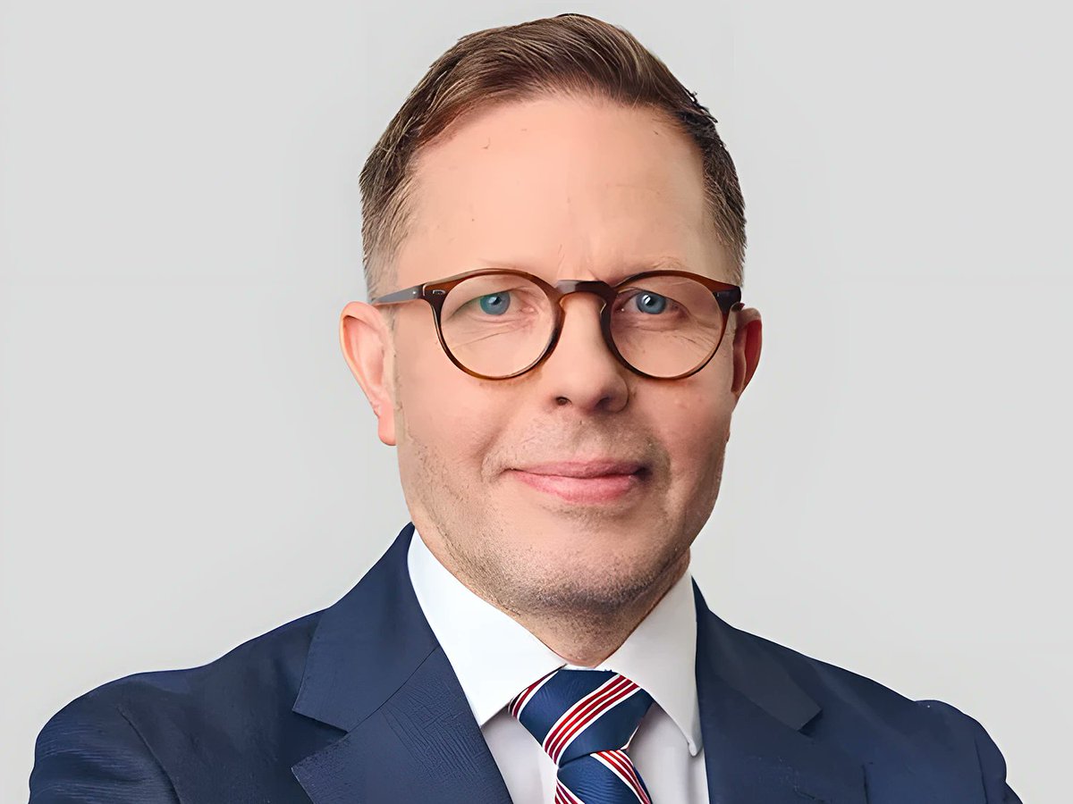 Koponen jetzt in Amt und Würden bei Nokian -
 reifenpresse.de/2026/04/17/kop… 
Seit Anfang des Jahres war schon klar, dass Timo Koponen neuer Chief Financial Officer (CFO) bei Nokian Tyres werden würde, nachdem der bisherige Amtsinhaber Niko Haavisto im Frühjahr 2025 das Unternehmen...