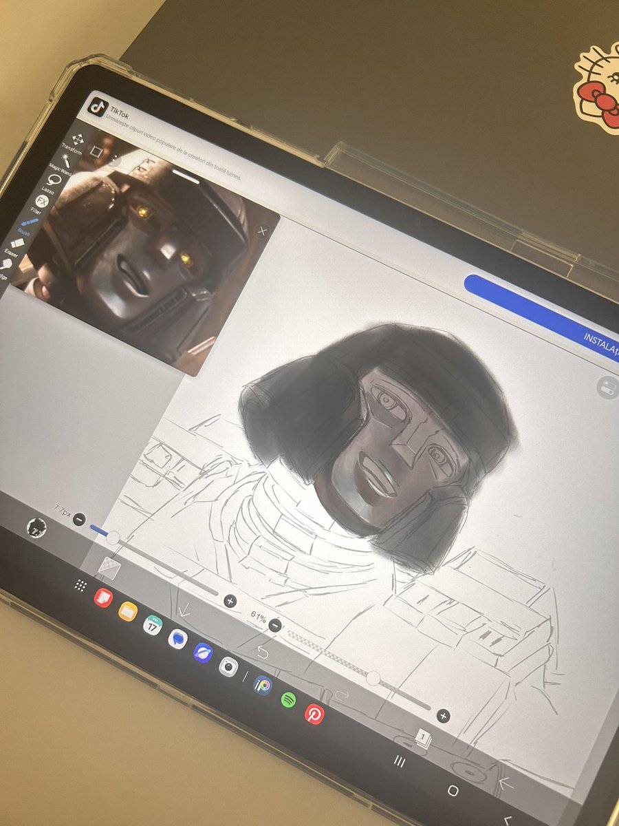 kqiyomiy's tweet image. I got my first ever drawing tablet! I felt like some ancient skill came to me and suddenly I can actually draw without using a finger and small phone!

#d16 #tfone