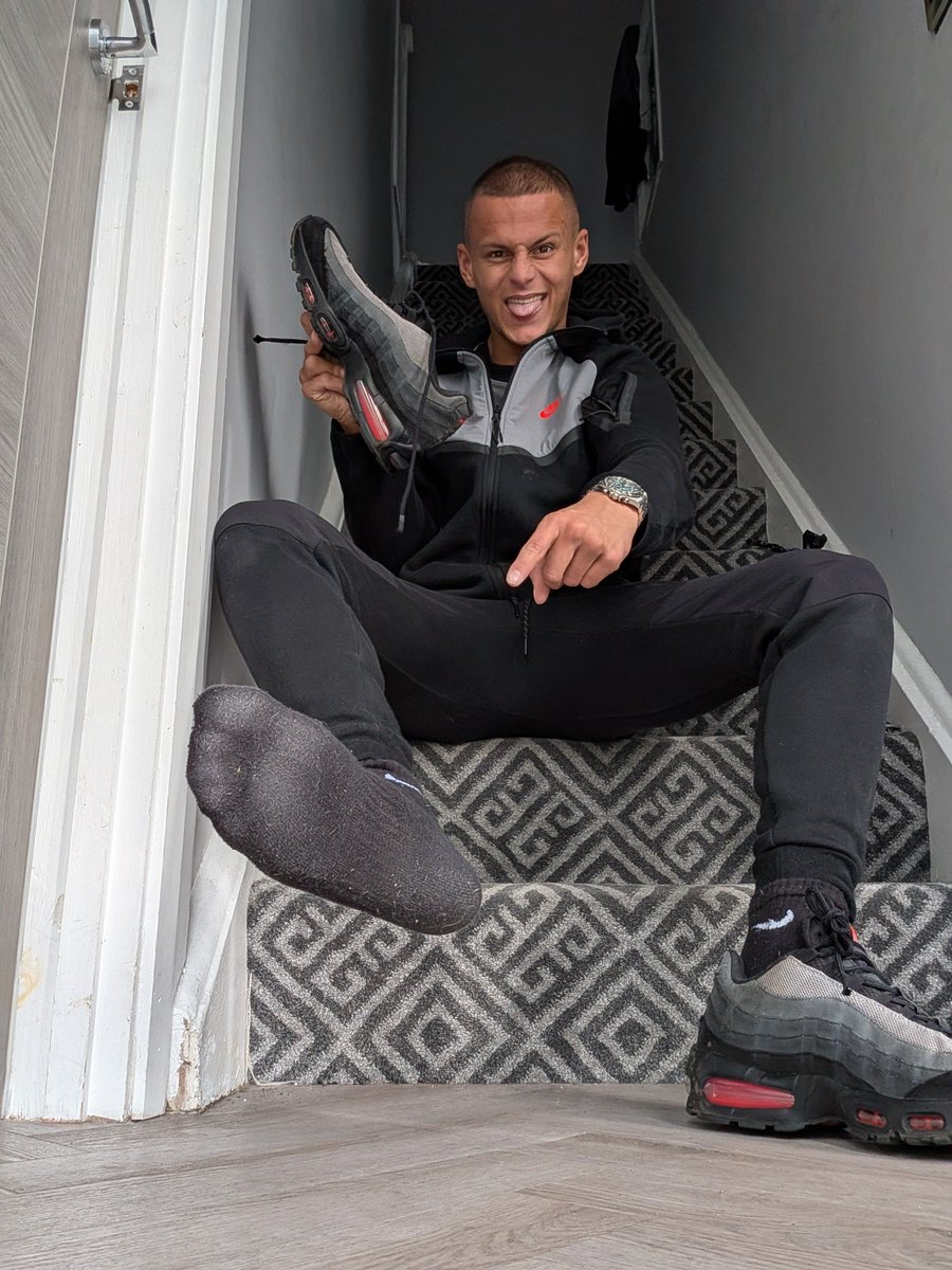 HornballChav's tweet image. I know I've got you wrapped right round my finger.... Just where I want you 😈💸😵‍💫

#cashmaster #top #dom #hung #teencock #piss #daddy #master #teenchav #chavlad #bdsm #findom #scally #socks #feet #chudai