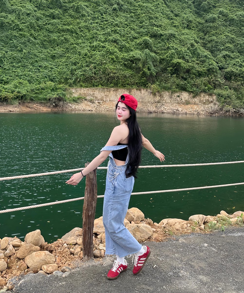 Thảo Vy tweet media