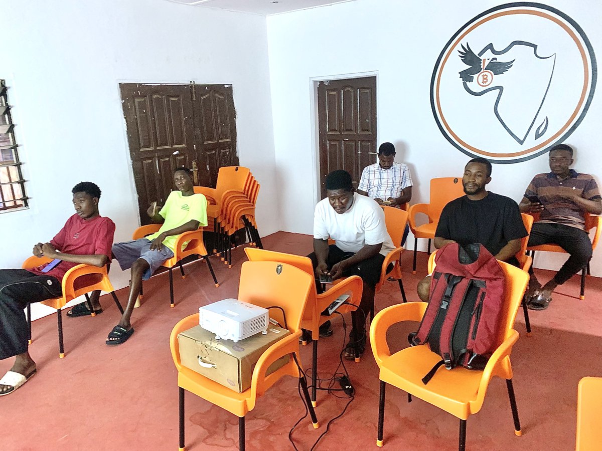 Bitcoin Aves tweet media