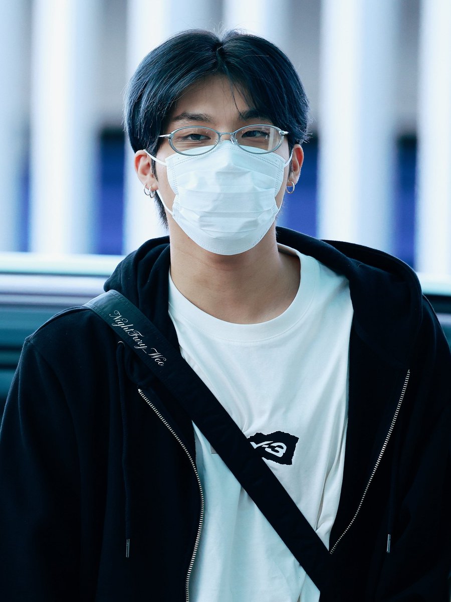 Nightfury_Woo's tweet photo. 260417 ICN

#박정우 #PARKJEONGWOO #パクジョンウ
#TREASURE #트레저 #トレ https://t.co/ZBBa9HD0NX