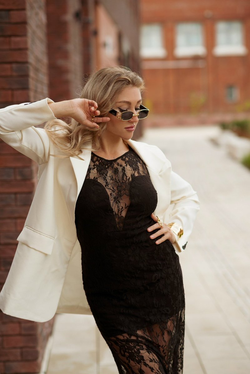 ShowGirls tweet media