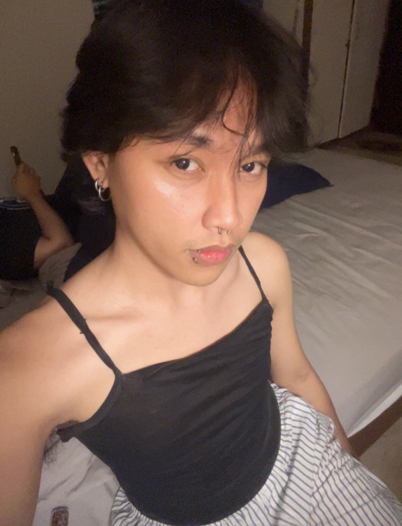 batawhore's tweet photo. pics you'd get if i was ur bf https://t.co/96Y7OAlTw0