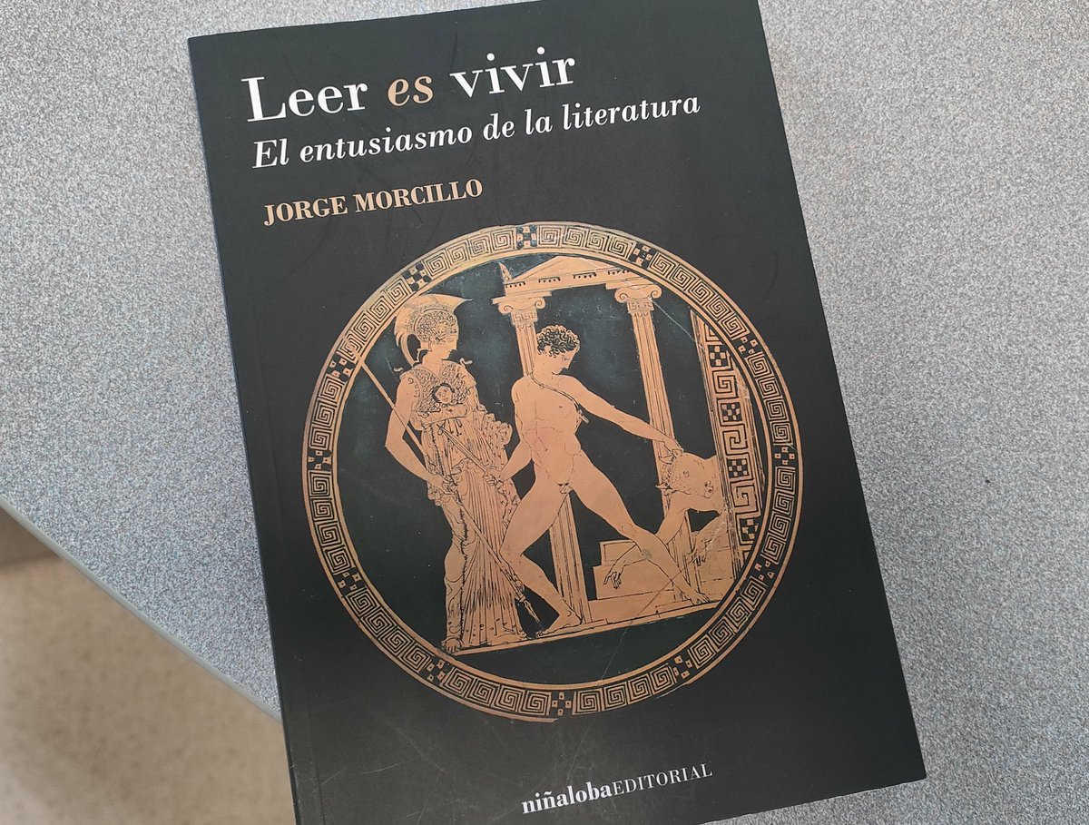 InigoSota's tweet photo. Leer este libro es como husmear en una biblioteca, título por título, y llevarte un montón en una mochila. Muy interesante y muy generoso por tu parte, @delendaestroma. Felicidades. https://t.co/zHkFOMGWAM