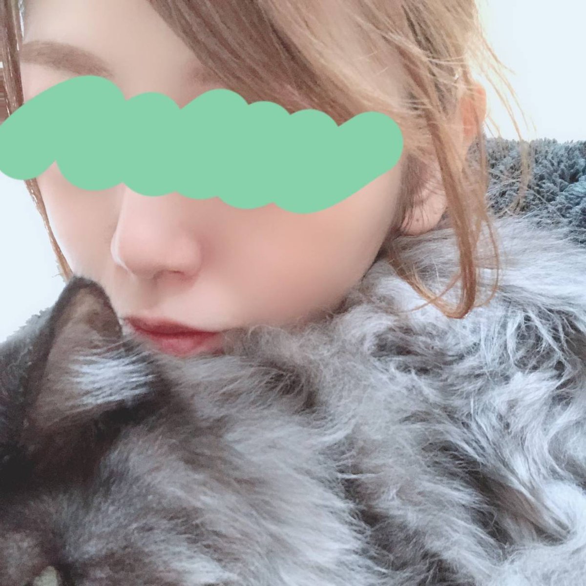 みか@HOWEVER tweet media