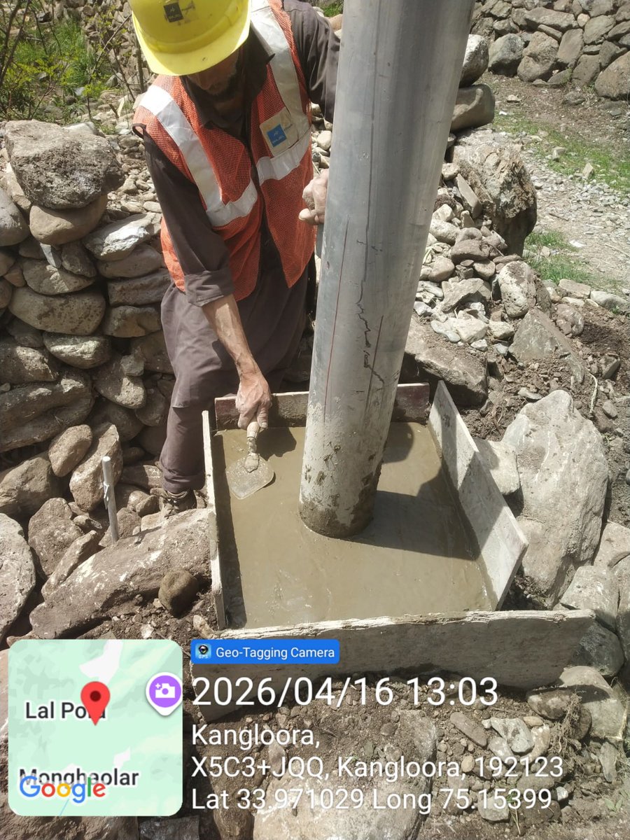 kpdcloffice's tweet image. Wires up. Poles rising. Power evolving.
Stringing of 100 sq mm ACSR (Dog) underway at Keegam Feeder, ED Shopian, alongside 9m ST pole erection in progress at Kahlil Feeder, Subdivision Tral (ED Awantipora) under RDSS.

Stronger network. Reliable tomorrow. 

💡 #RDSS